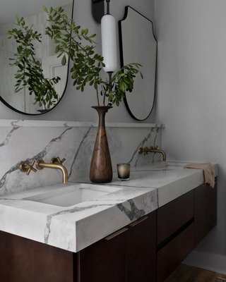 Slim Black Wall Mirror 26''x36" - image 6 of 9