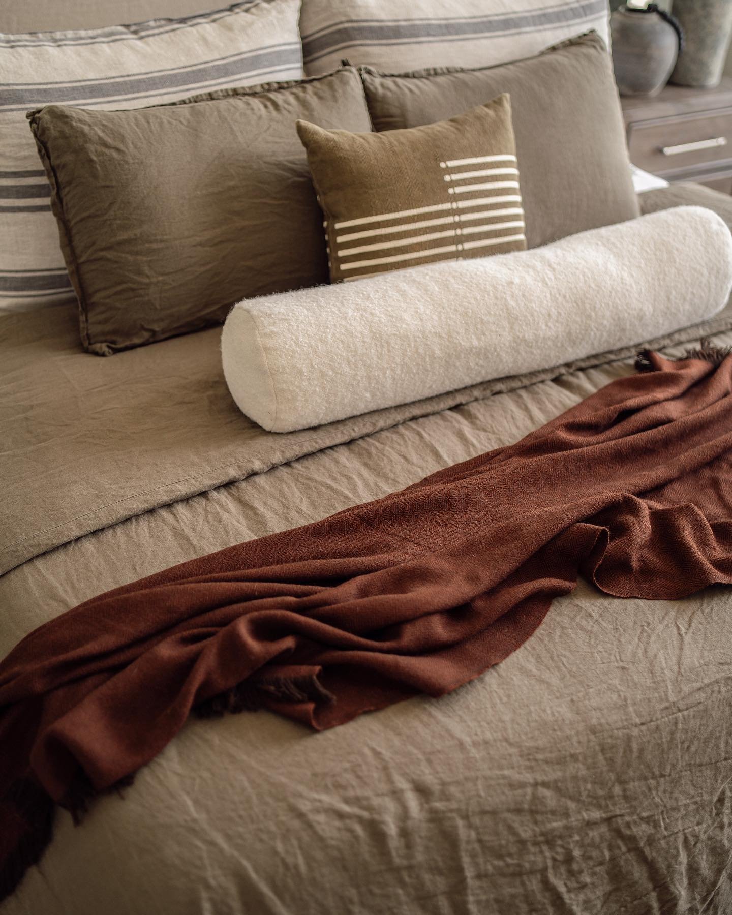 新品アルパカウール　クッション NY The Citizenry Handwoven Alpaca Bed Blanket | The Citizenry
