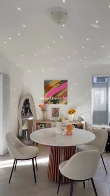 Midweek reset with @jessfussell, the Nesst table and Selena chairs, plus a disco ball for good measure 🪩

#cleanwithme #cleantok #satisfyingvideos #cleaningmotivation #housereset #cleanhome