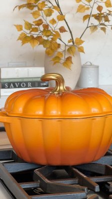 Play Le Creuset ® White Pumpkin Cocotte - video 0 of 1