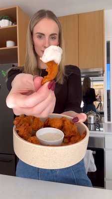 Did you know @aldiaustralia sell Buffalo-style Cauliflower Wings?! 😮‍💨 Big shoutout to @bechardgrave for always sharing the best snacks!