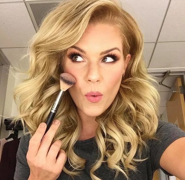 Dark Champagne Blonde Hair Dye Kit | Sicily Blonde 8NGV | Madison Reed