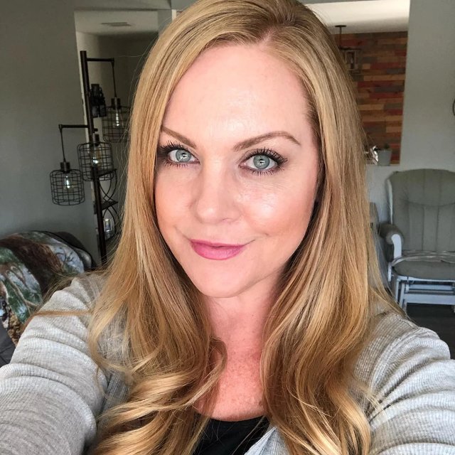 Dark Champagne Blonde Hair Dye Kit | Sicily Blonde 8NGV | Madison Reed