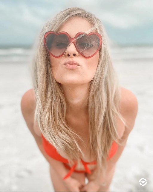 Light Vanilla Blonde Hair Dye Kit | Manarola Blonde 10NA | Madison Reed