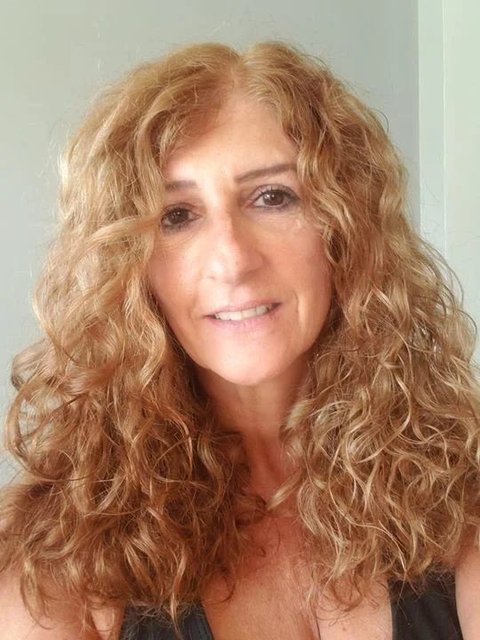 Dark Champagne Blonde Hair Dye Kit | Sicily Blonde 8NGV | Madison Reed