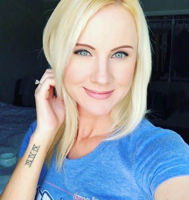 Lightest Icy Blonde Hair Color | Prato Ash | Madison Reed