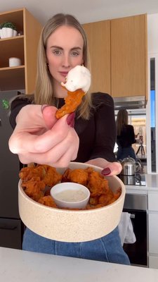 Did you know @AldiAustralia sell Buffalo-style Cauliflower Wings? 😮‍💨 Big shoutout to @BecHardgrave for always sharing the best snacks!