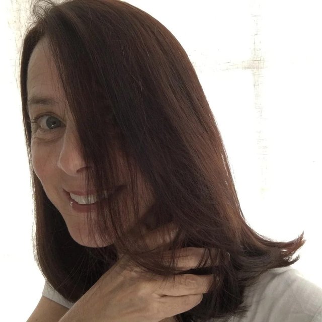 Dark Mahogany Brown Hair Dye Kit. 5NGM Catania | Madison Reed