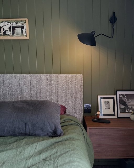 It's Boxing Day. Which is it, bed, beach or are the shops calling? 🛍️

@darrenkiely_creative featuring the Alina piped headboard in 'Moon' fabric 🌔
