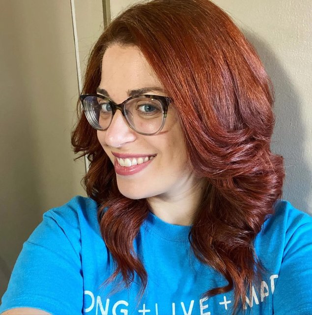 Light Ginger Copper Red Hair Dye Kit | Carrara Crimson 7RC | Madison Reed