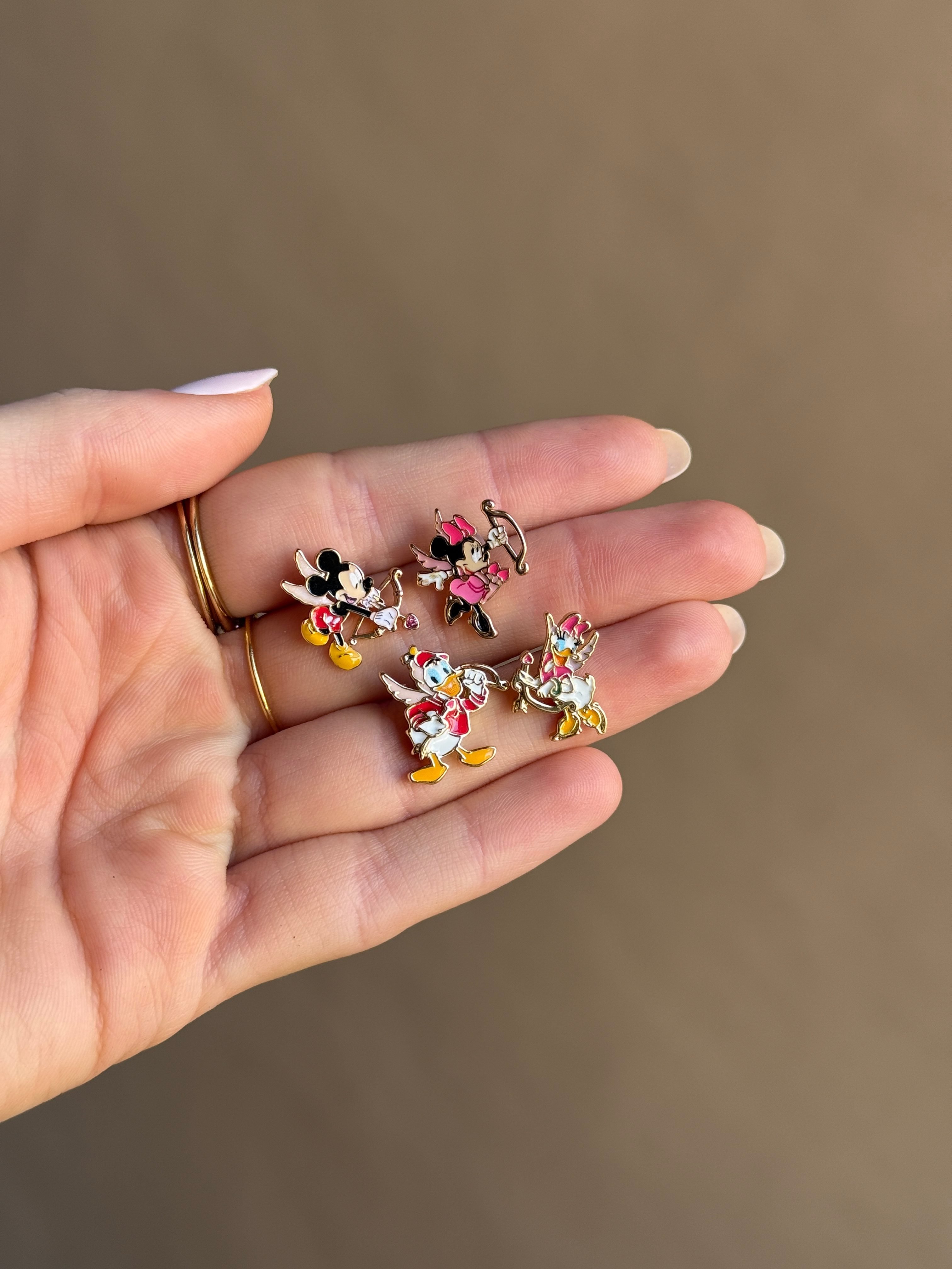 【海外限定】Disney×BAUBLEBAR ドナルド&デイジー ピアス Disney Cupid Earrings - Donald Duck – Disney Valentine's Day