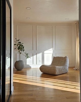 Sphere Small White Indoor/Outdoor Planter 20" - image 7 of 10