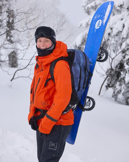 Well damn, this last year flew by. Today makes 7 years at Burton and 5 years since we lost Jake. It’s a conflicting mindset: to feel stoked about my time here while feeling the grief of Jake’s passing. Since day 1, this place has given me insane opportunities and I’m grateful for every single one. This past winter I traveled to Japan with an incredible crew - a bucket list item I thought would never happen. Eternally grateful for every single moment. We all miss you Jake, so much. A big thank you to burtonsnowboards #thankyousnowboarding 📷: lee_ponzio & deanblottogray