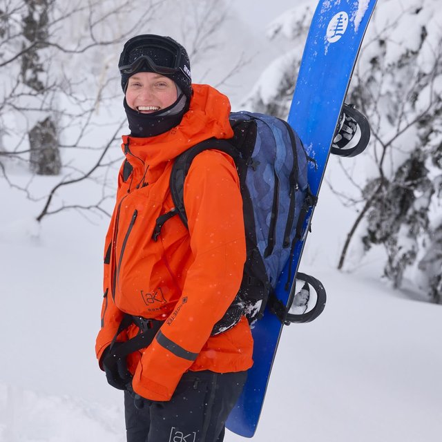 Well damn, this last year flew by. Today makes 7 years at Burton and 5 years since we lost Jake. It’s a conflicting mindset: to feel stoked about my time here while feeling the grief of Jake’s passing. Since day 1, this place has given me insane opportunities and I’m grateful for every single one. This past winter I traveled to Japan with an incredible crew - a bucket list item I thought would never happen. Eternally grateful for every single moment. We all miss you Jake, so much. A big thank you to burtonsnowboards #thankyousnowboarding 📷: lee_ponzio & deanblottogray