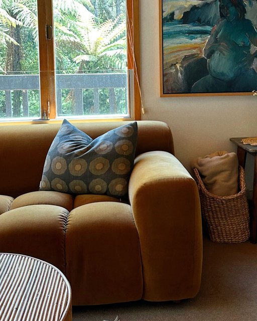 @jazmynearia says goodbye to her trusty Freedom 2-seater sofa bed for the Aero sofa 🤌

"After 12 years it was time for a bigger upgrade and what better than the Freedom caramel velvet aero couch to perfectly complement our 70s home — a true testament to Freedom's quality ❤️"

#70sinteriors #velvetfurniture #velvetlounge