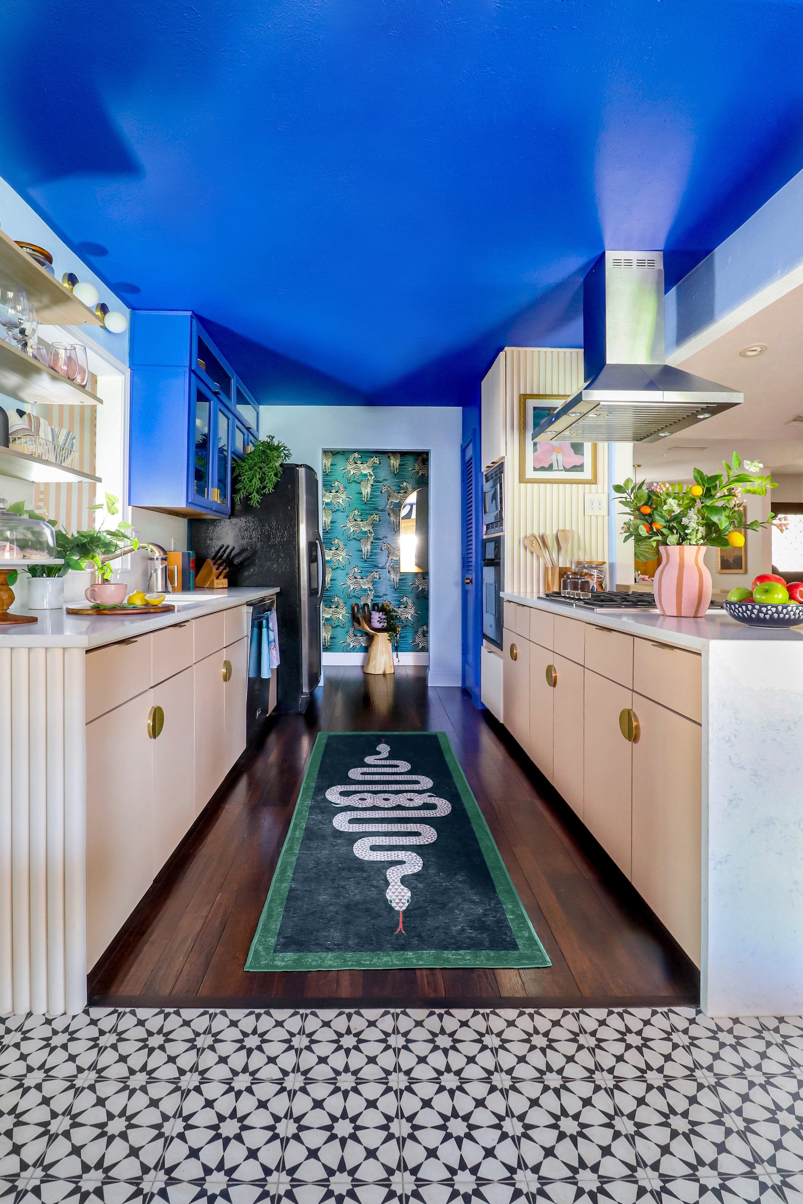 Jonathan Adler Venom Sapphire Rug | Ruggable EU